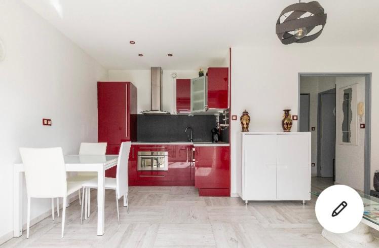 Superbe Appartement T3 Avec Piscine モンペリエ エクステリア 写真